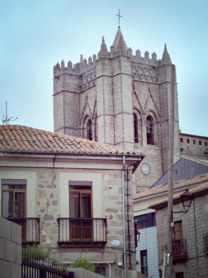 Apartamentos Turisticos Avila La Catedral 외부 사진