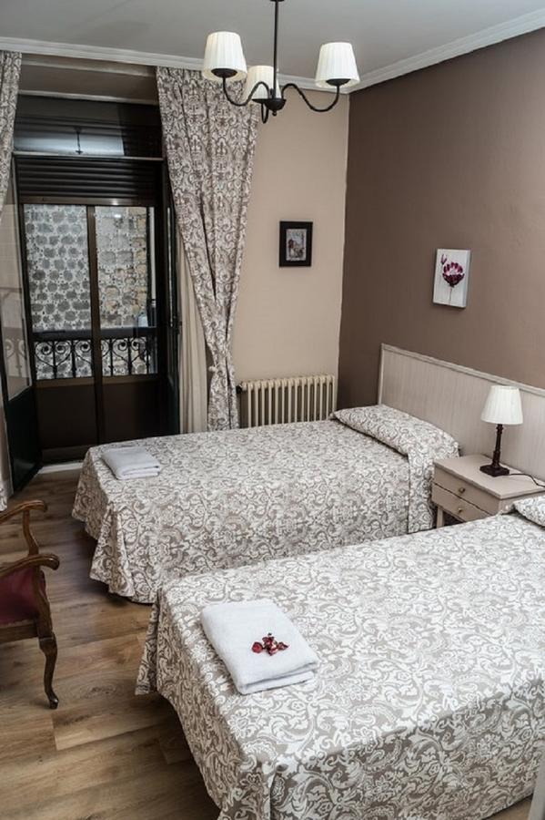 Apartamentos Turisticos Avila La Catedral 외부 사진